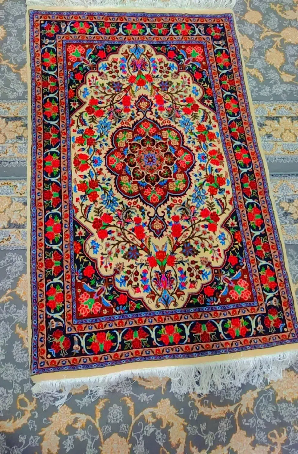 فرش زرنیم پشم ابریشم|فرش|ملایر, |دیوار