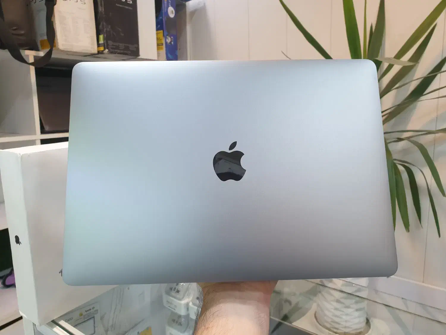 مک بوک 2020 سایکل 2 بار شارژ  « مشابه آکبند »|رایانه همراه|کرج, گوهردشت|دیوار