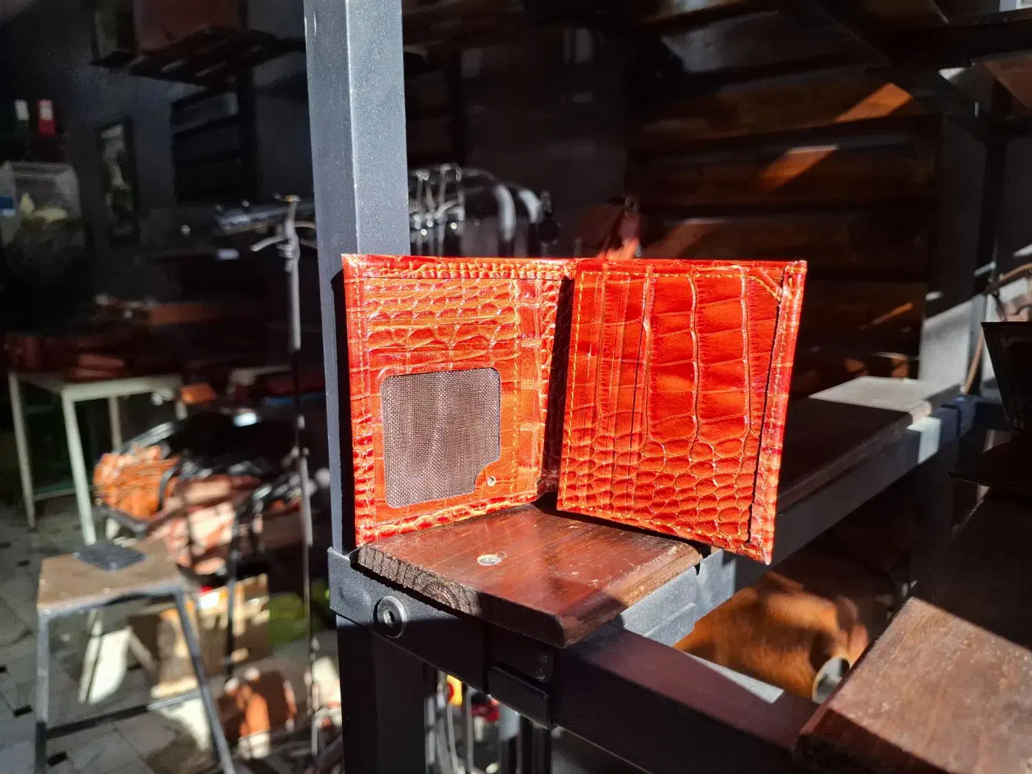 کیف جیبی چرم طبیعی فقط 270 هزارتومن بلک فرایدی|کیف، کفش، کمربند|قم, زند آباد|دیوار