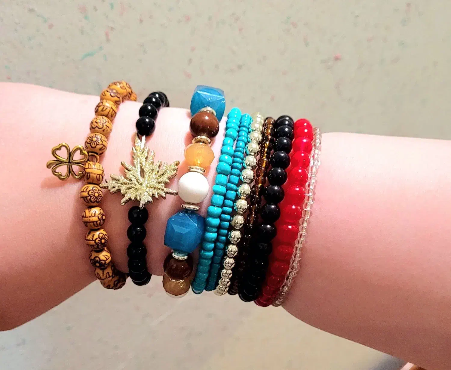 دستبند مرواریدی کشی دستساز|بدلیجات|مشهد, کوه سنگی|دیوار