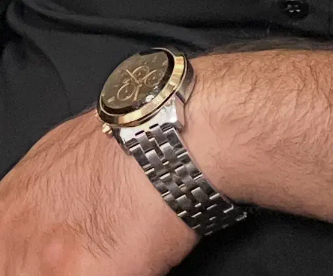 ساعت و یک انگشتر نقره|ساعت|خلخال, |دیوار