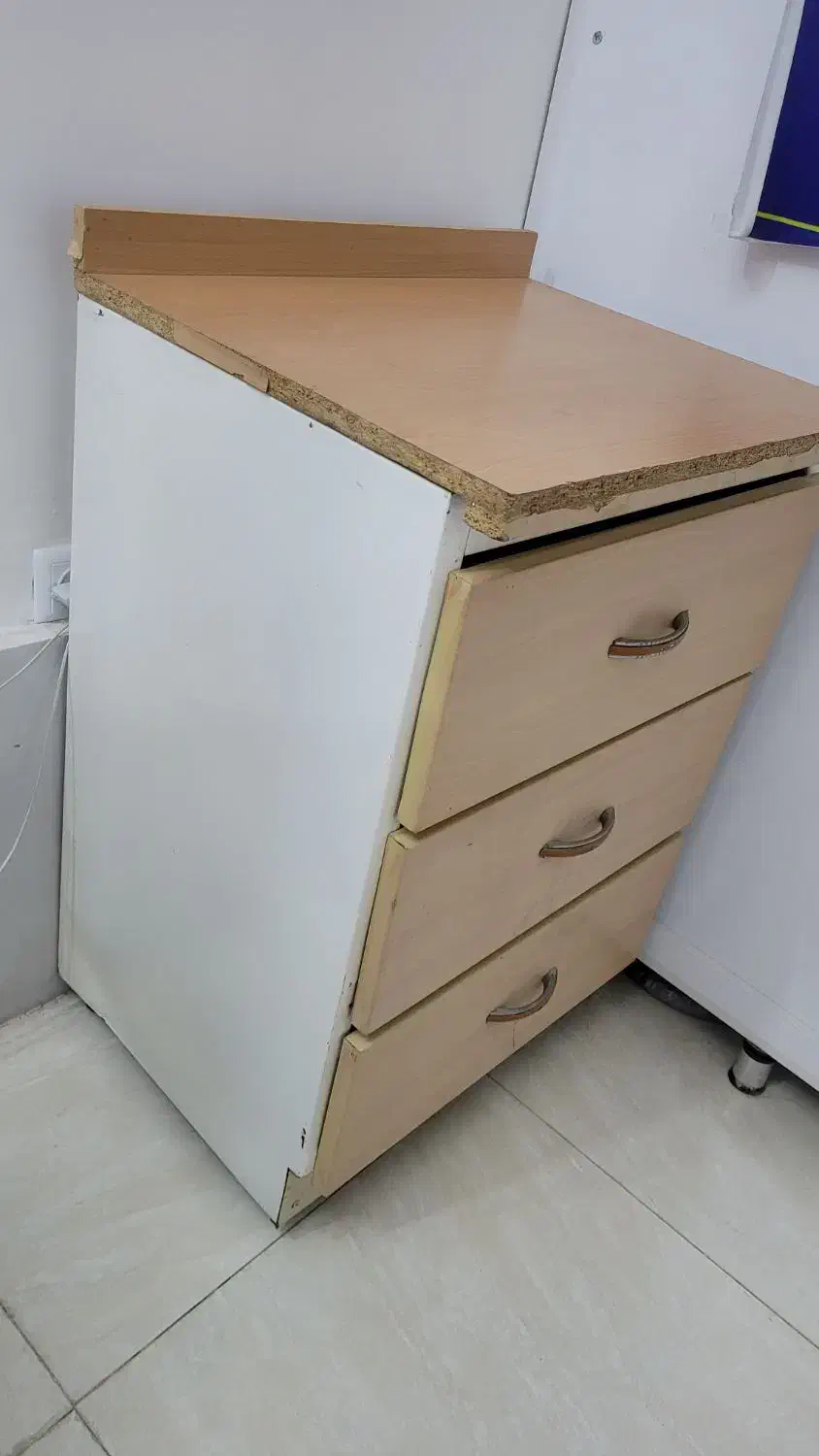 فایل|جاکفشی، کمد، دراور|خوی, |دیوار