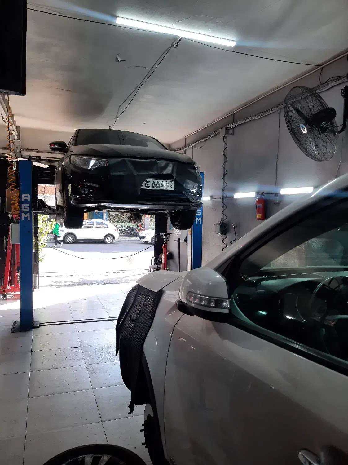 مکانیک نیمه ماهر و دست به آچار خودرو|استخدام صنعتی، فنی، مهندسی|تهران, نارمک جنوبی|دیوار