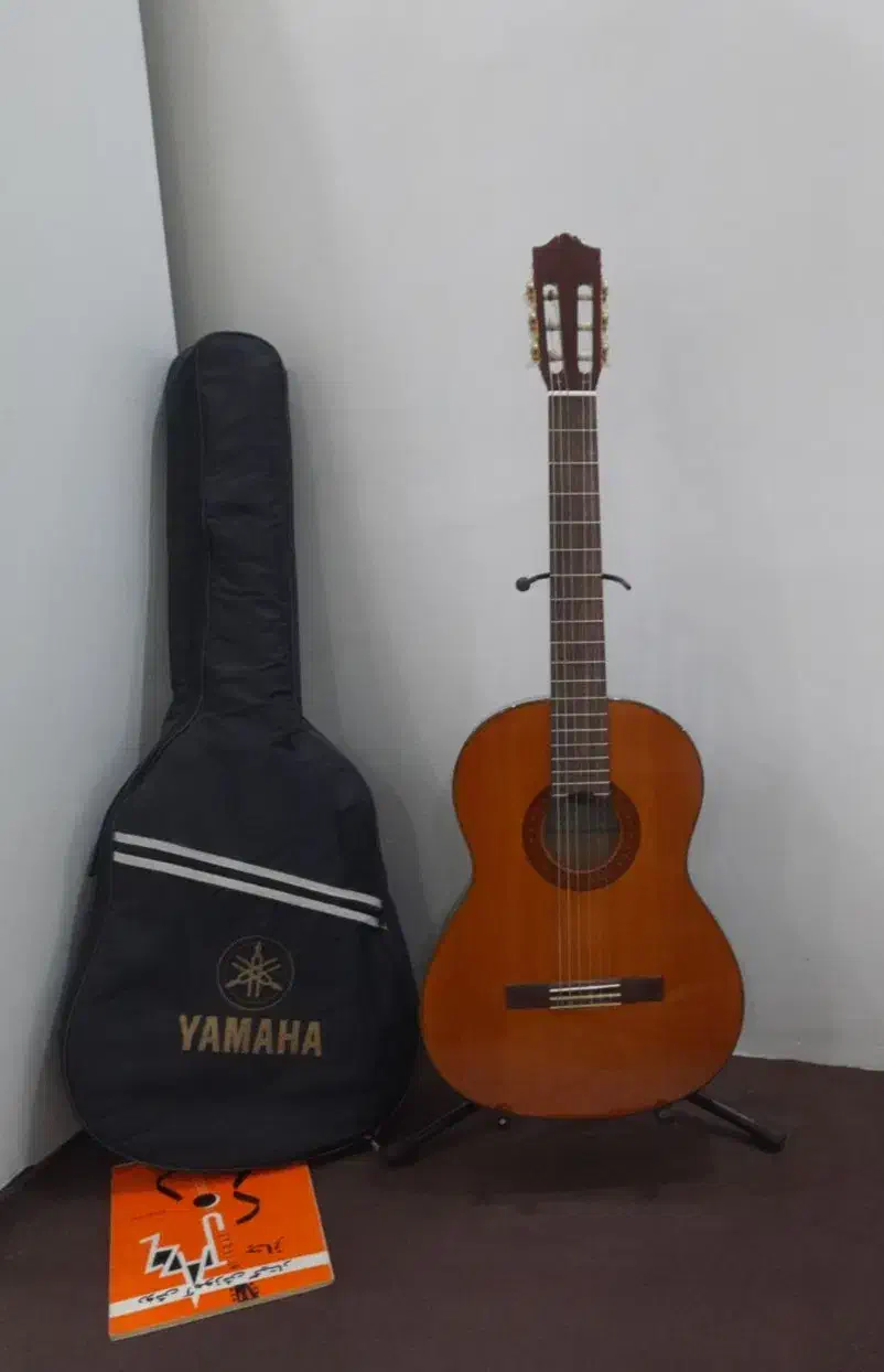 گیتار YAMAHA سی هفتاد|گیتار، بیس، امپلیفایر|اهواز, فرهنگ شهر|دیوار