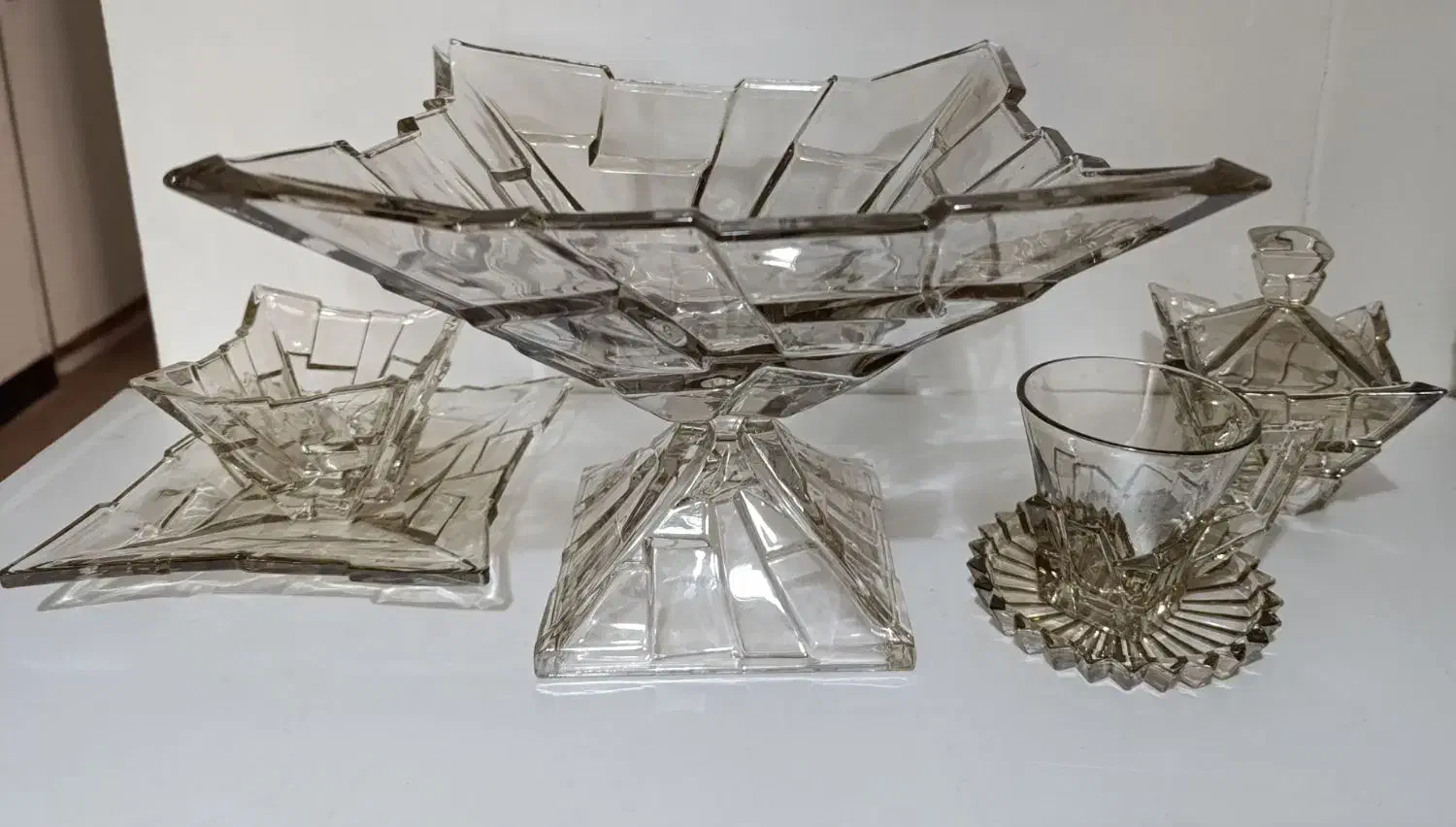 سرویس بلور شامپاینی|ظروف سرو و پذیرایی|چمران, |دیوار