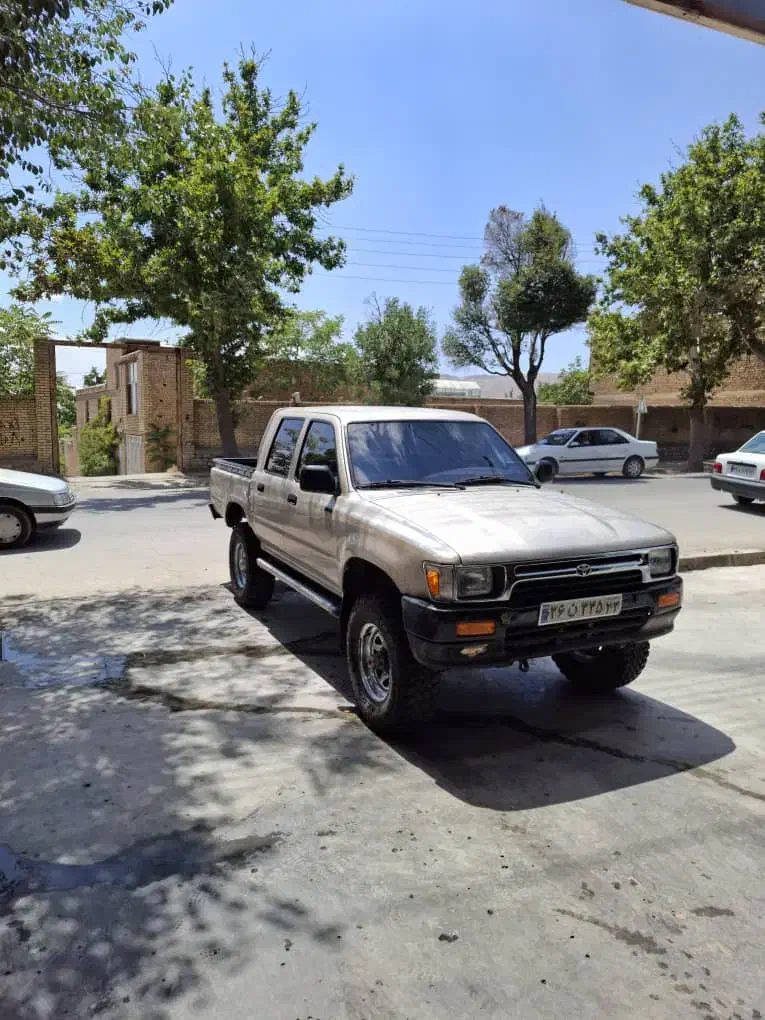 تویوتا هایلوکس (تایگر)|خودرو سواری و وانت|سمیرم, |دیوار