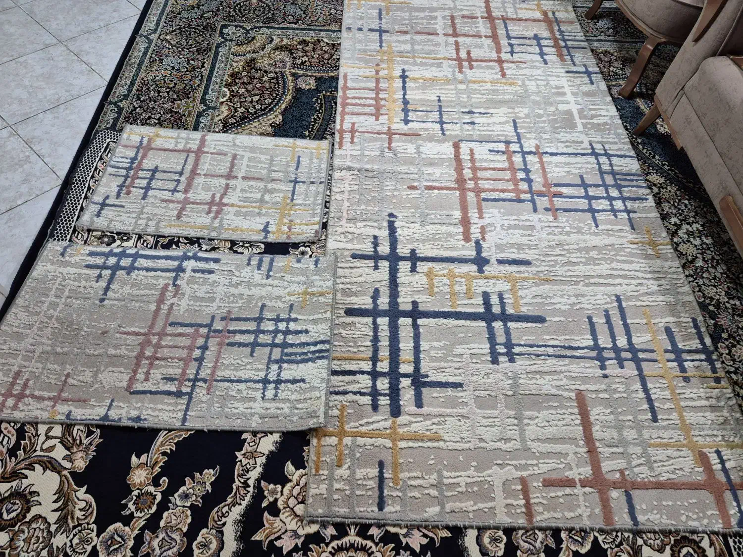 فرش قالیچه همراه دو عدد پادری|فرش|مشهد, خواجه ربیع|دیوار