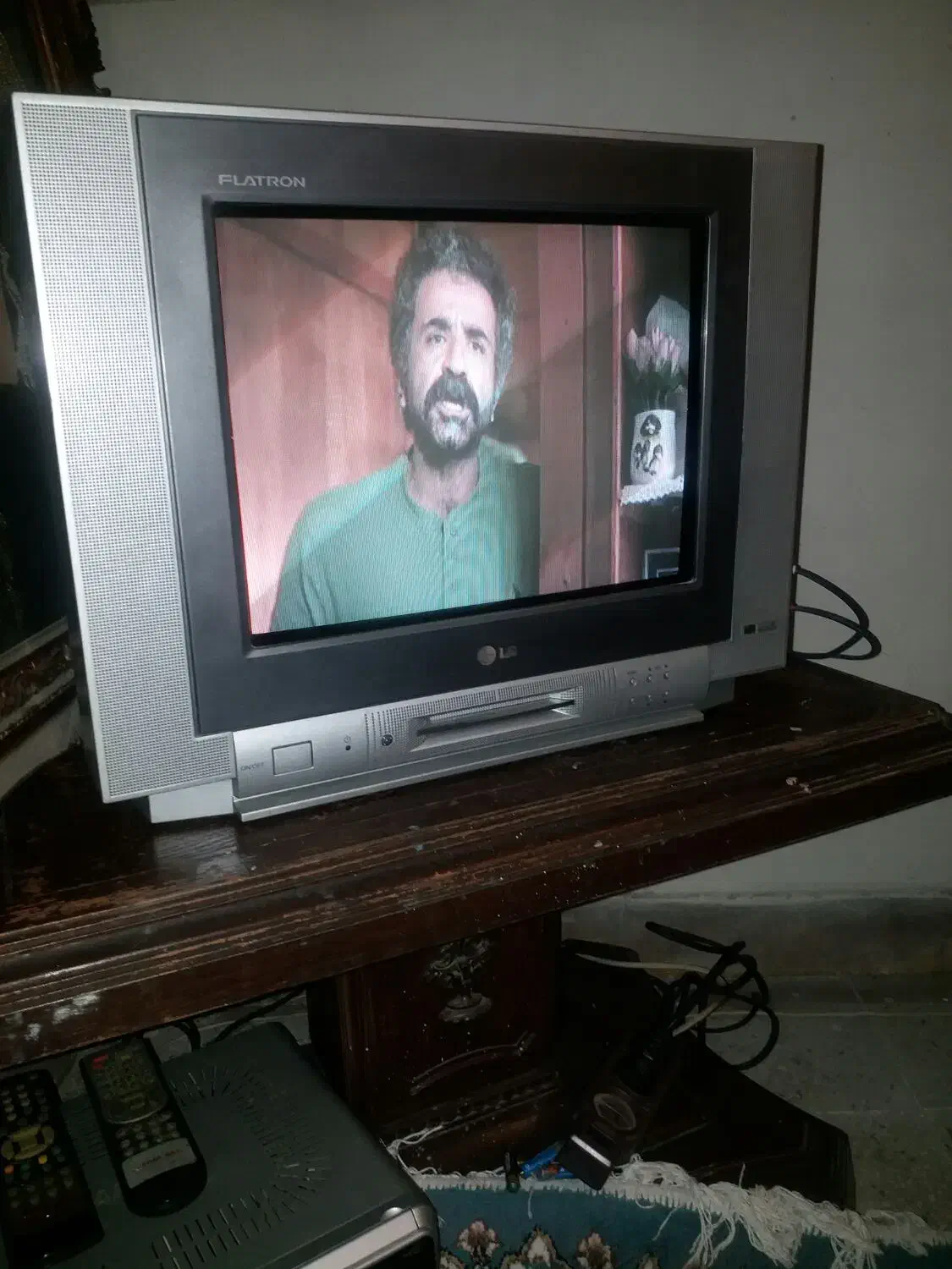 تلویزیون ال جی  صفحه تخت 14اینچ درحدنو|تلویزیون و پروژکتور|تهران, صد دستگاه|دیوار