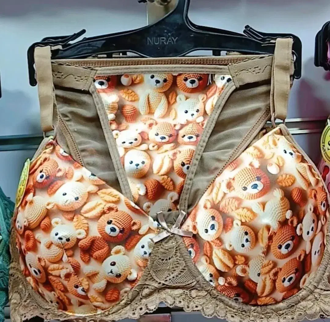 ست اسفنجی|لباس|آبیک, |دیوار