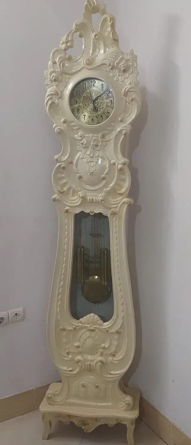 ویترین و ساعت*فروش فوری*|ساعت دیواری و تزئینی|مشهد, امیریه|دیوار