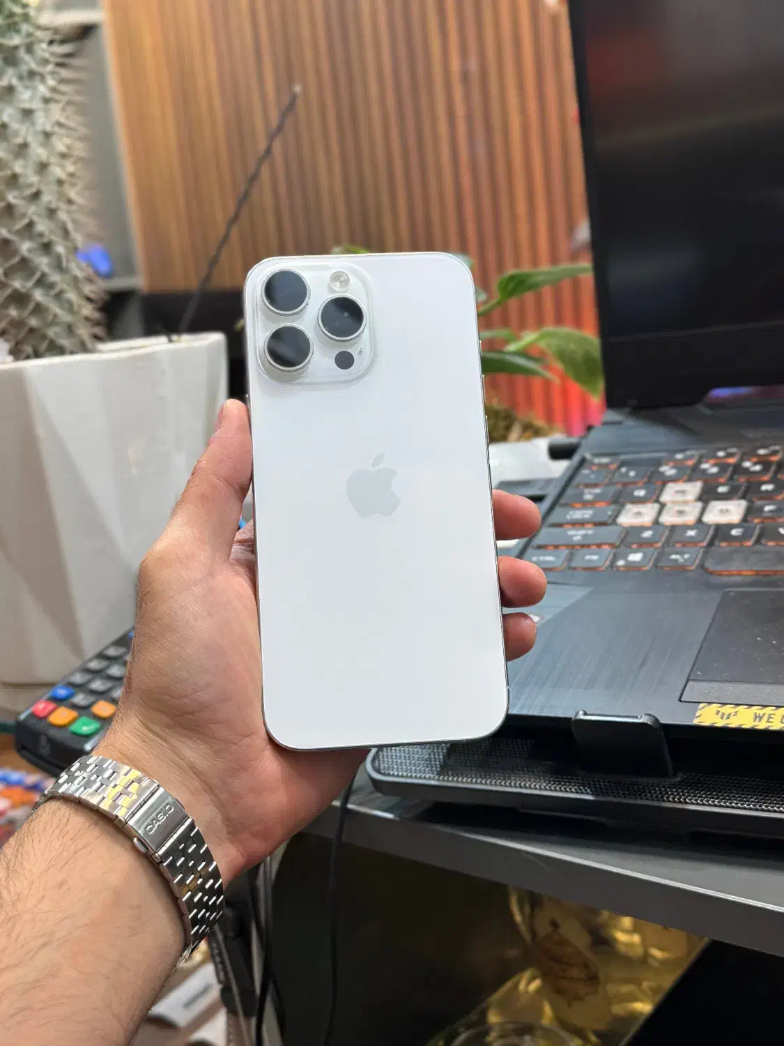 16 پرو مکس|موبایل|کرج, اتحاد|دیوار