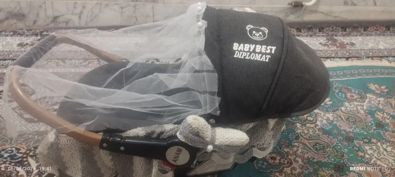 کریر نی نی نو نو|کالسکه و لوازم جانبی|میبد, |دیوار