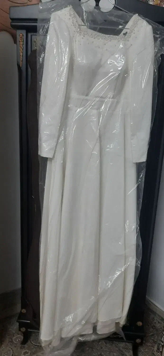 لباس نامزدی در حد نو|لباس|اسفراین, |دیوار