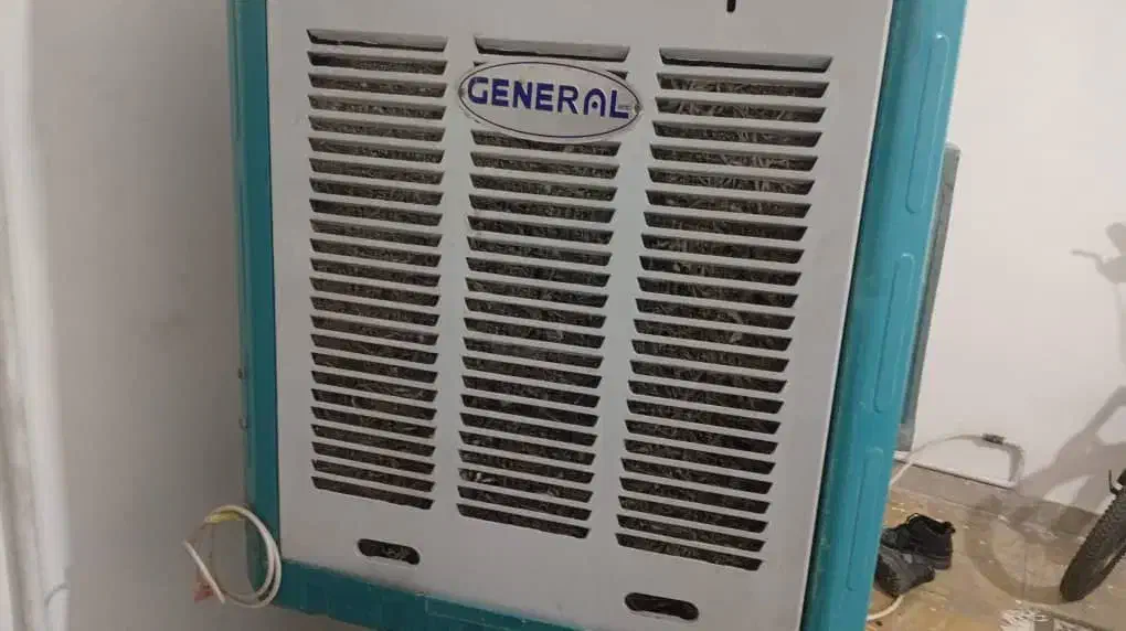 کولرآبی|کولر آبی|قم, مسجد امام حسن|دیوار