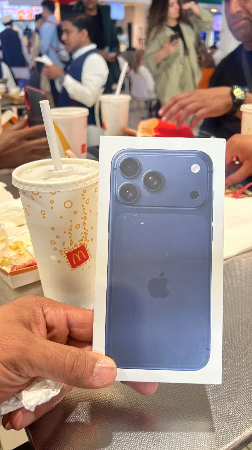 17پرو مکس 256 CH دوسیم کارت|موبایل|قشم, |دیوار