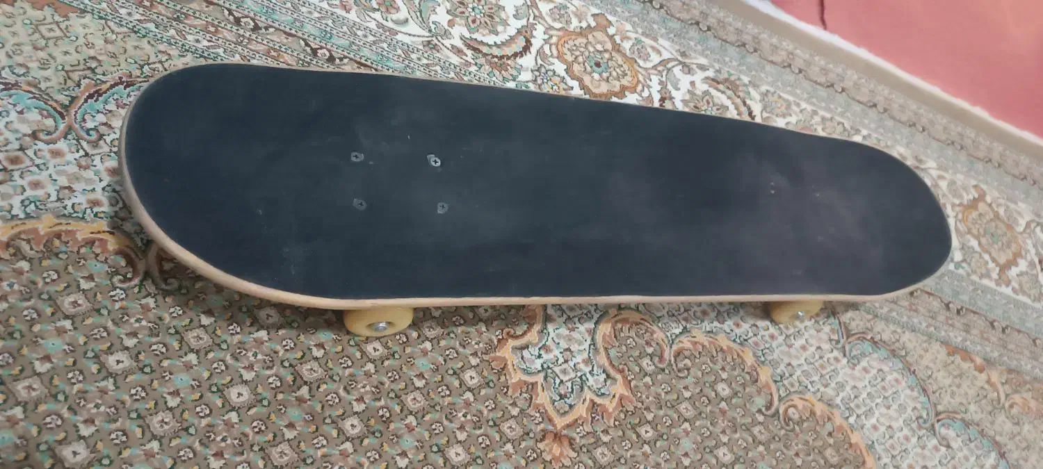 فروش اسکیت برد سالم بدون حتی یک بار استفاده|دوچرخه، اسکیت، اسکوتر|شیراز, درکی|دیوار