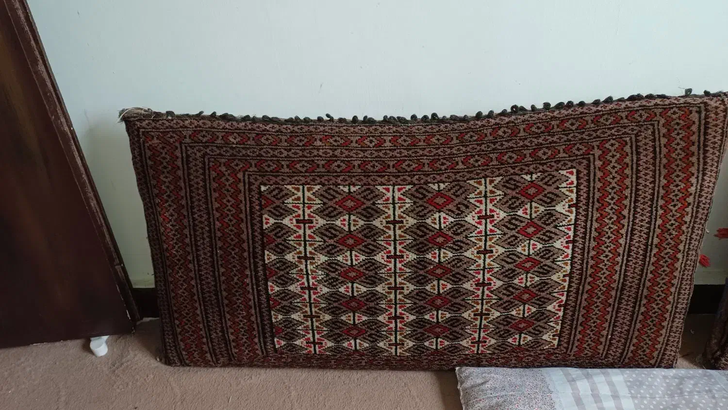 پشتی دستبافت|پشتی|رباطکریم, رباطکریم|دیوار