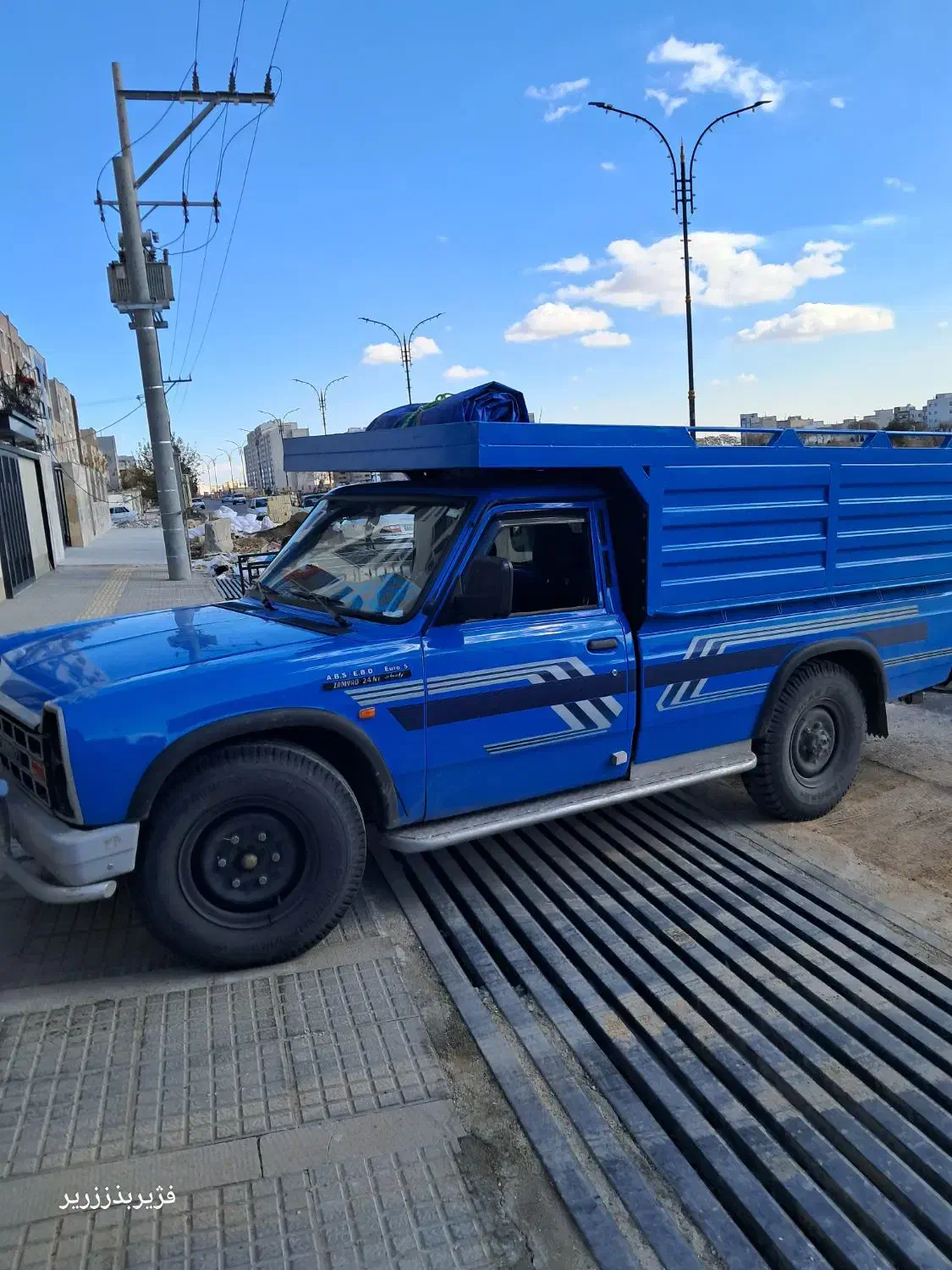 وانت نیسان حمل بار واثاثیه منزل باقیمت مناسب|خدمات حمل و نقل|شاهینشهر, فردوسی|دیوار