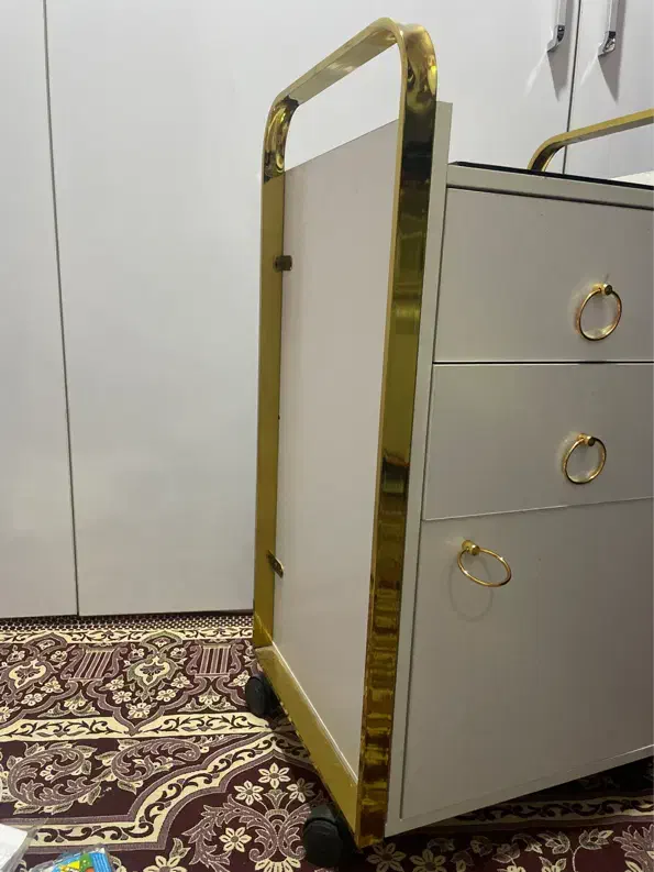 ‌نو و سالم|کتابخانه، شلف، قفسه‌های دیواری|قم, نیروگاه|دیوار