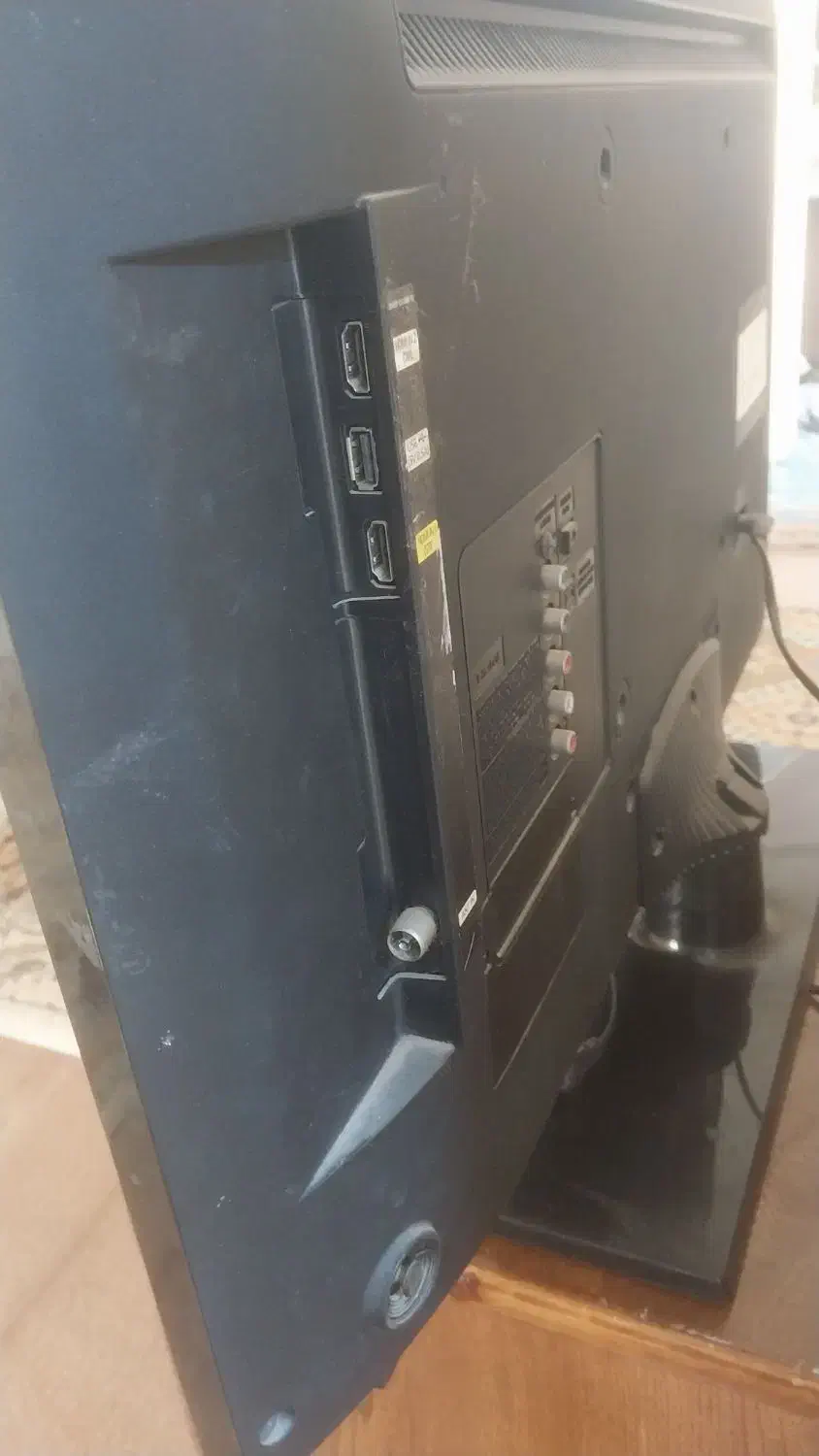 تلوزیون ال ای دی|تلویزیون و پروژکتور|یزد, |دیوار