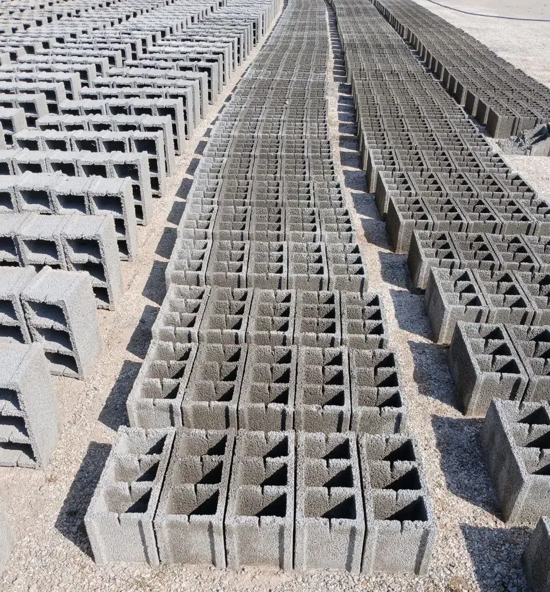 بلوک زنی کامیاب دکامی|مصالح و تجهیزات ساختمان|بروجرد, |دیوار