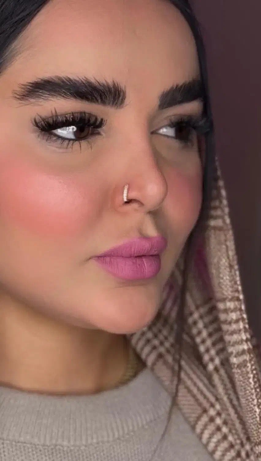 پیرسینگ کل بدن و چال گونه دائم با نخ (۸سال سابقه|خدمات آرایشگری و زیبایی|تربتحیدریه, کاشانی|دیوار