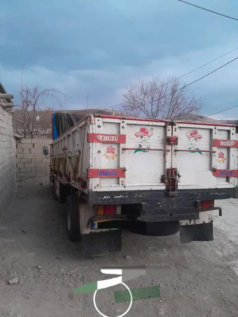 اتاق ایسوزو|خودرو سنگین|سقز, |دیوار