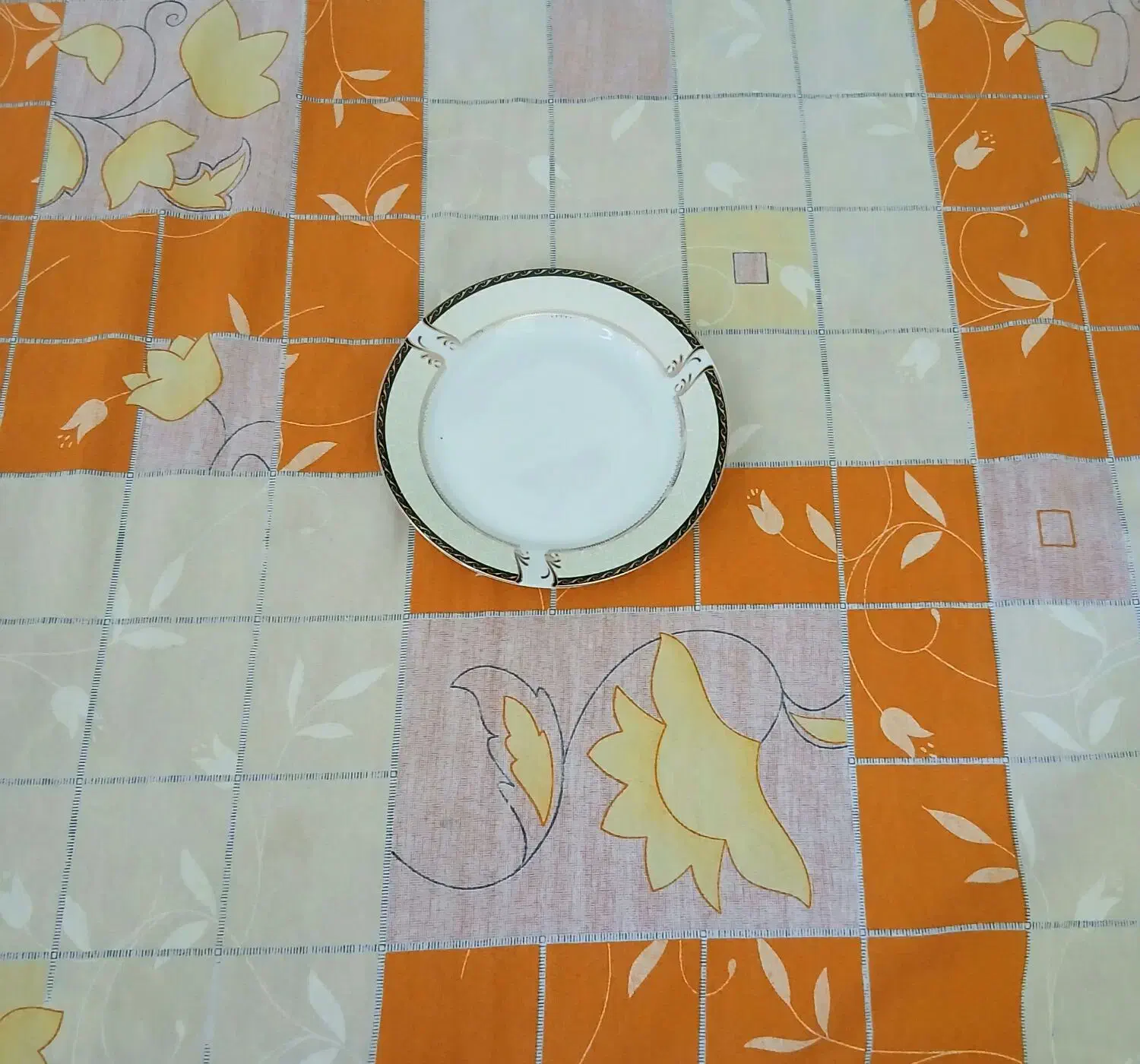 ظرف|ظروف سرو و پذیرایی|قم, قلعه کامکار|دیوار