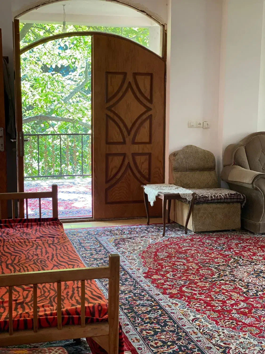 اجاره ویلا ۱۸۰ متری با منظره جنگل|اجارهٔ کوتاهمدت ویلا و باغ|سورک, |دیوار