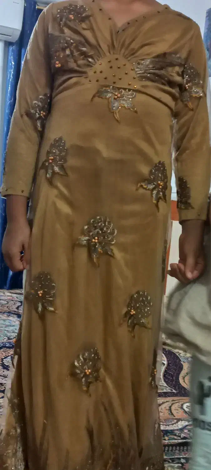 لباس مجلسی|لباس|کارون, |دیوار