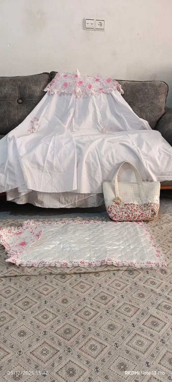 چادر جشن تکلیف|لباس|قم, ولیعصر|دیوار