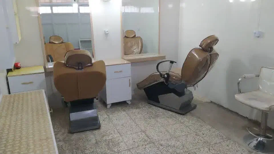 صندلی اصلاح و زیبایی بانوان|آرایشگاه و سالن‌های زیبایی|بردسکن, |دیوار