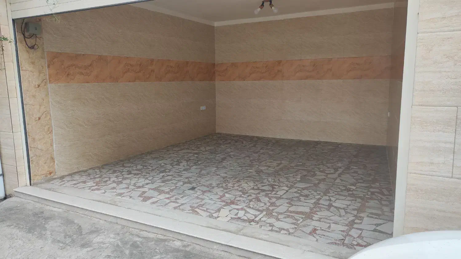 مغازه|اجارهٔ مغازه و غرفه|رشت, پاستوریزه|دیوار