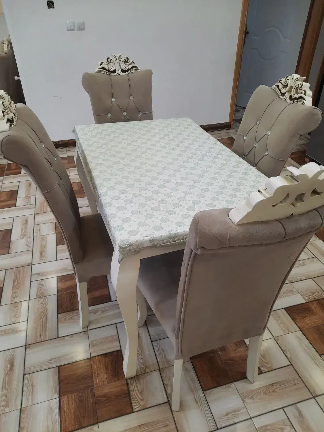 مبل ومیزغذا خوری و میز تلویزیون|مبلمان خانگی و میز عسلی|لنگرود, |دیوار