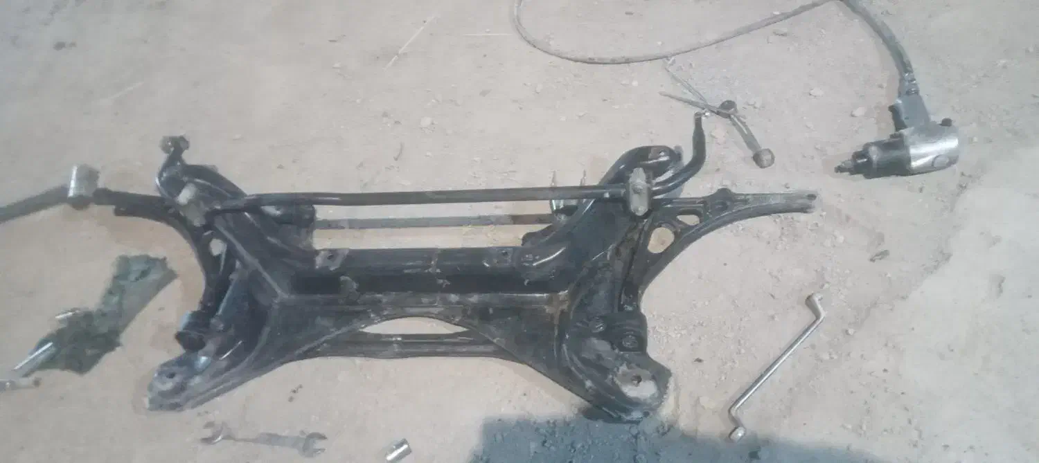 جلوبندی|خدمات موتور و ماشین|قم, زند آباد|دیوار