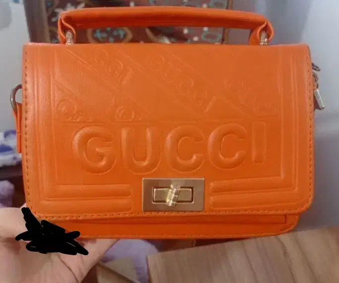 کیف|کیف، کفش، کمربند|فولادشهر, ورزشگاه فولادشهر|دیوار