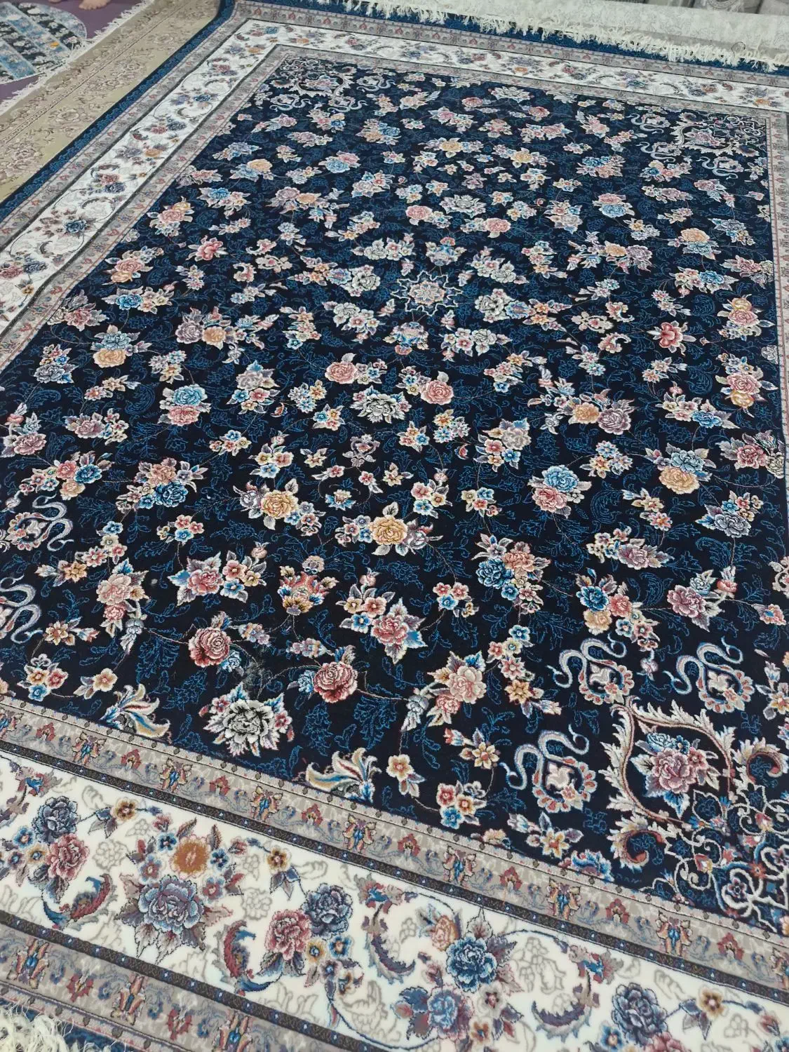 تعدادی فرش|فرش|فسا, |دیوار