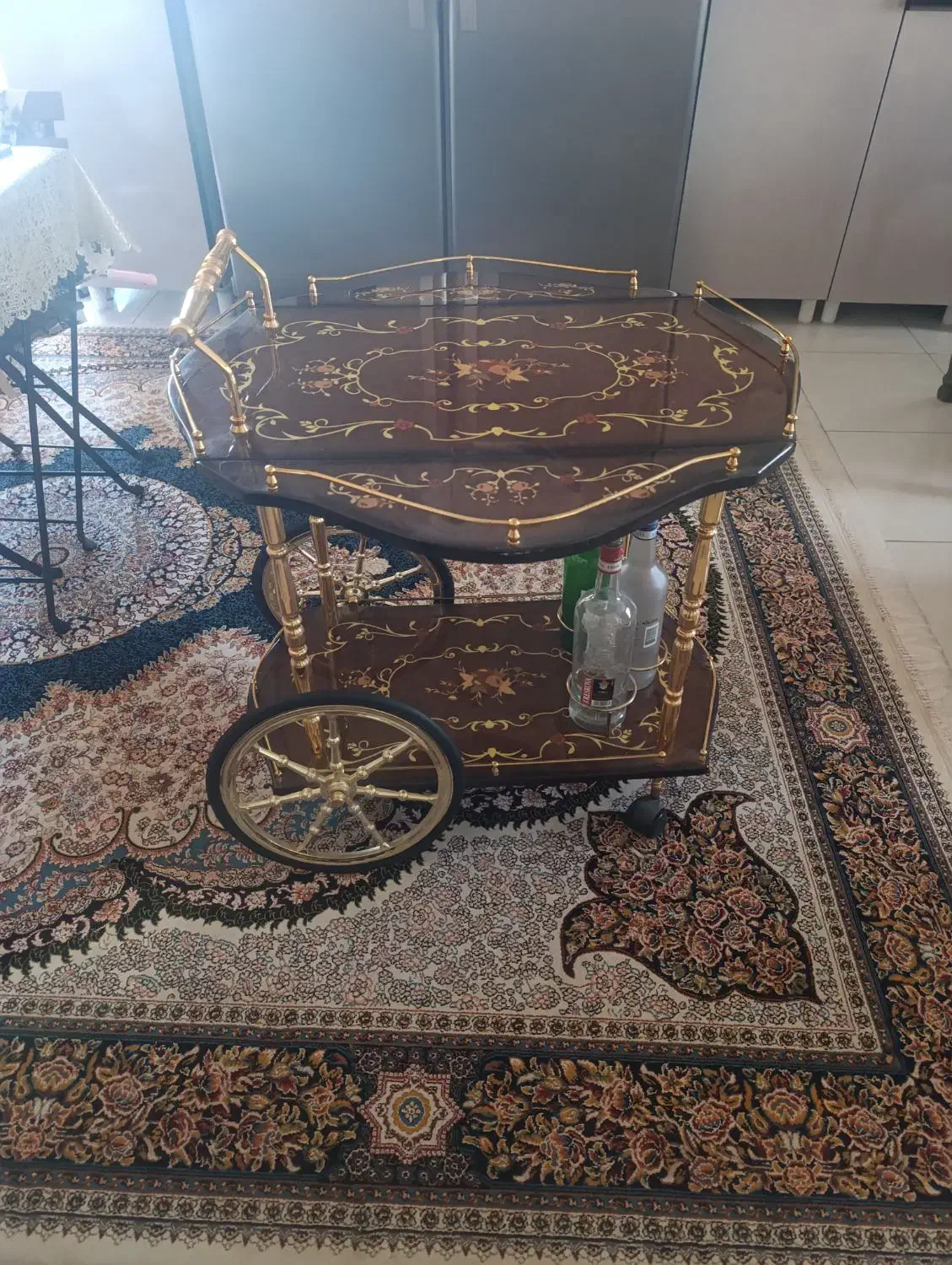 میزبار سالم .تمیز|مبلمان خانگی و میز عسلی|گیلان غرب, |دیوار