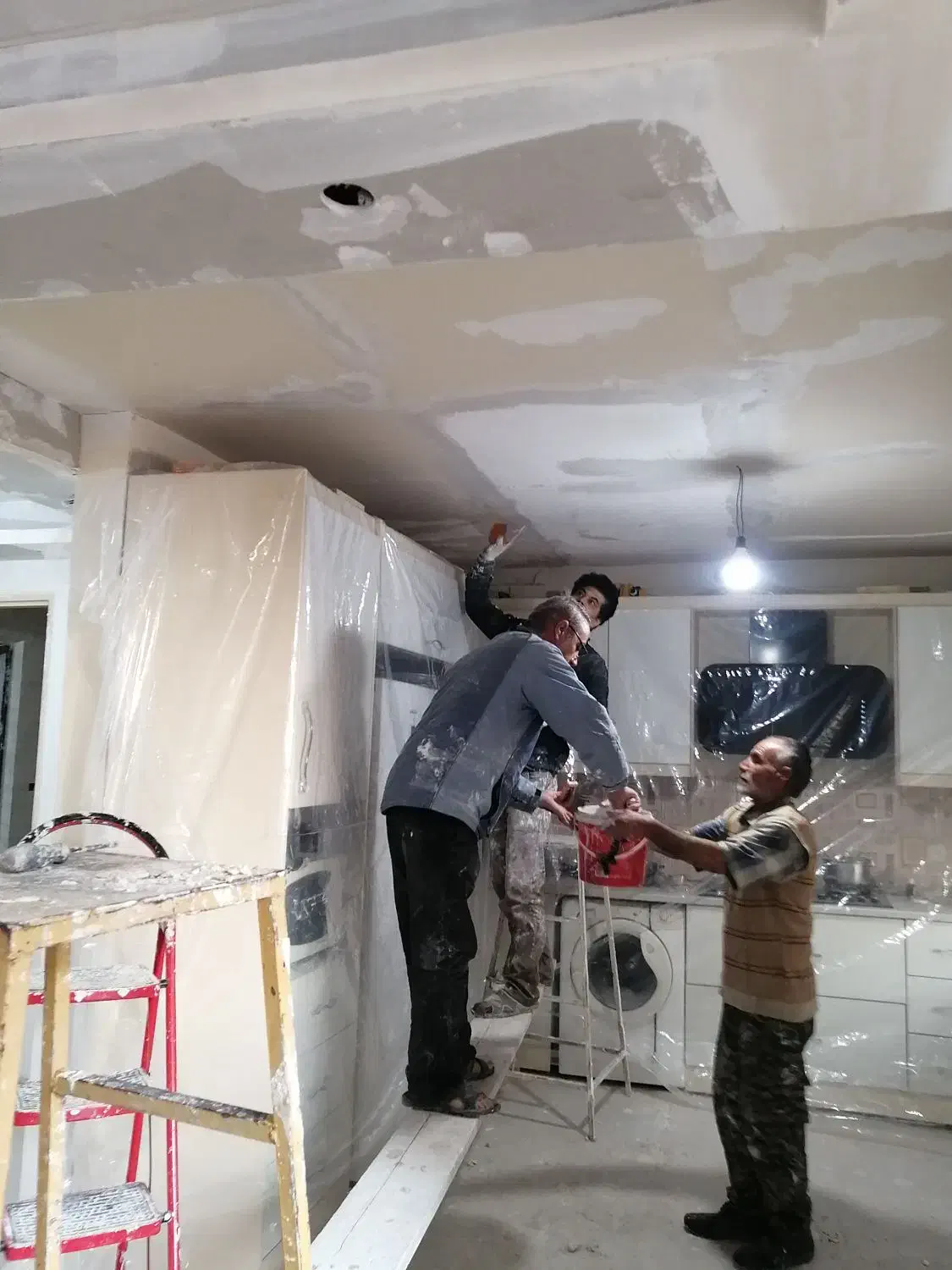 بازسازی کاغذ دیواری  کناف پلیستر نقاشی ساختمان|خدمات پیشه و مهارت|بندرعباس, |دیوار