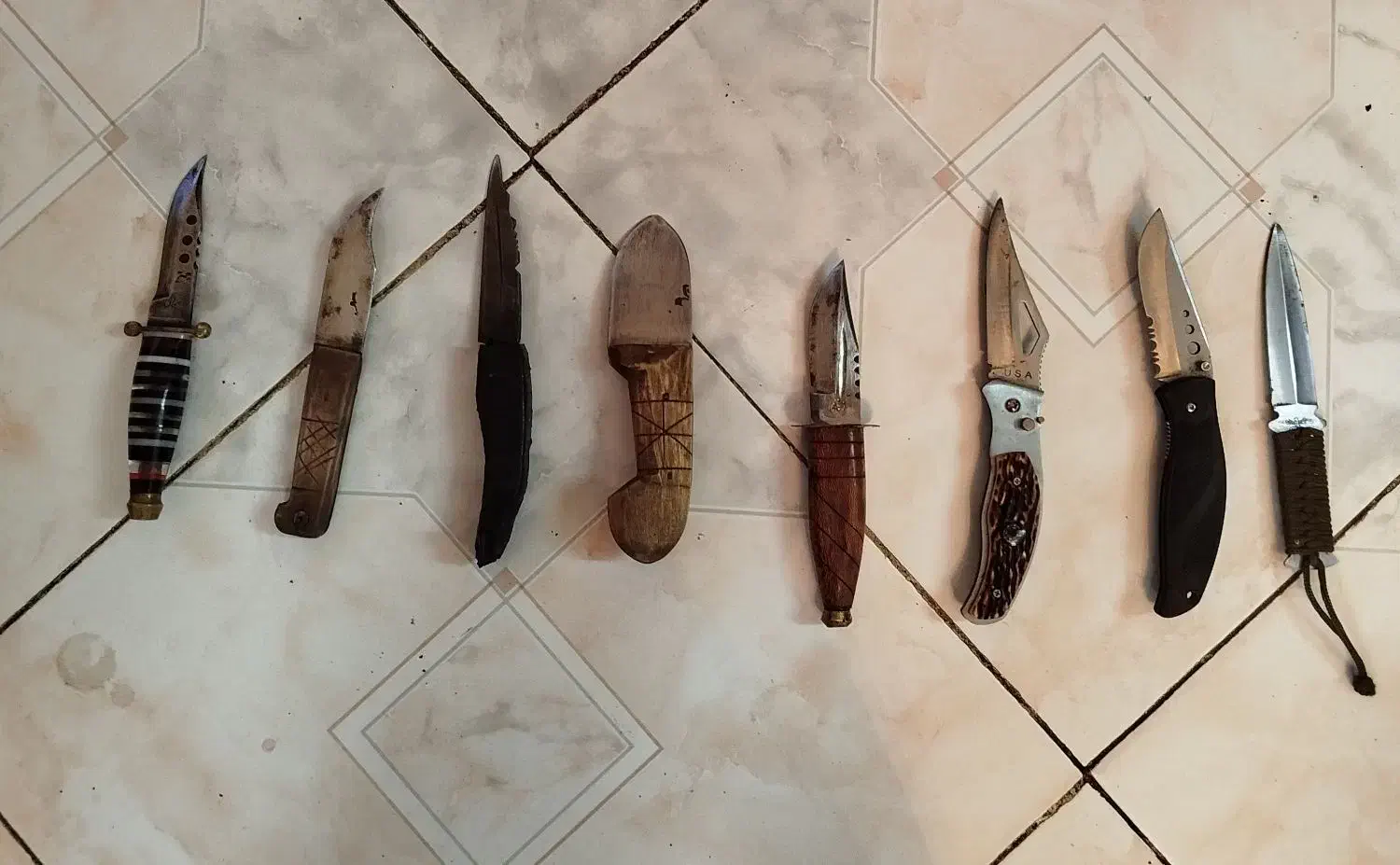 چاقوقدیمی|کلکسیون اشیاء عتیقه|ری, عباس‌آباد|دیوار