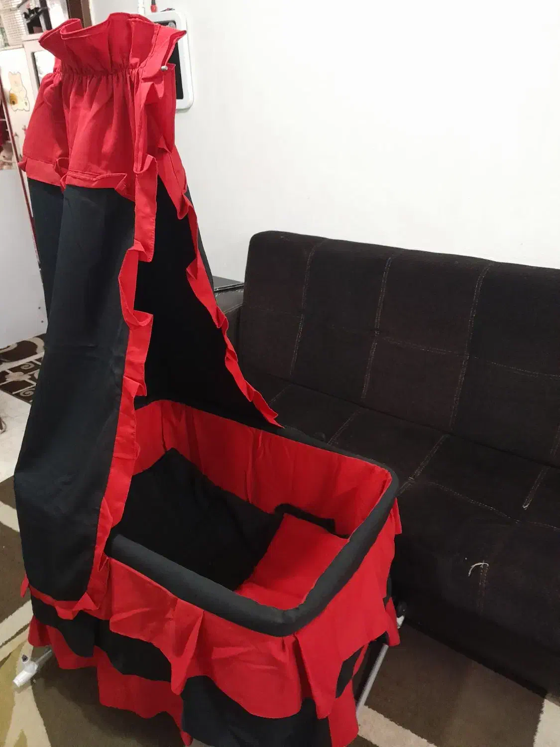 تخت و روروئک و پشه بند|تخت و صندلی بچه|رشت, حمیدیان|دیوار