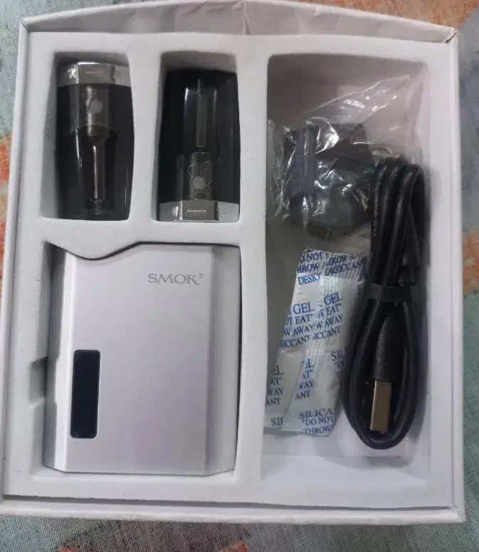 پاد|زیورآلات و اکسسوری|اصفهان, کوی ولی عصر|دیوار