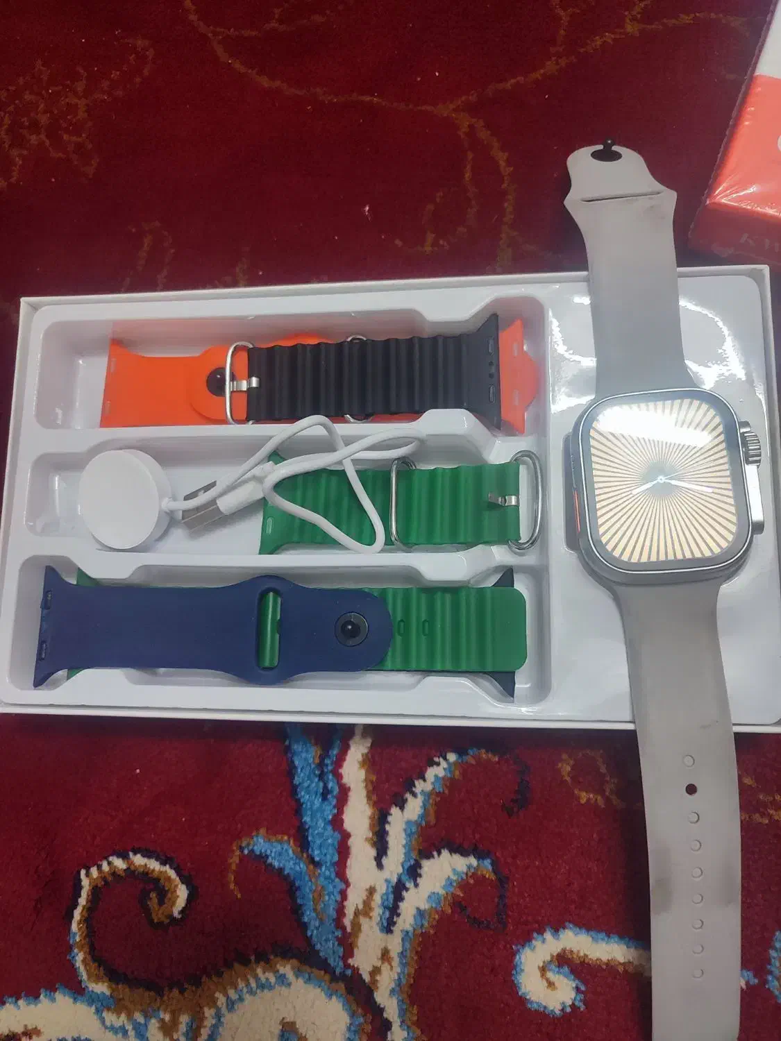 ساعت مچی|ساعت|تربت جام, حافظ|دیوار