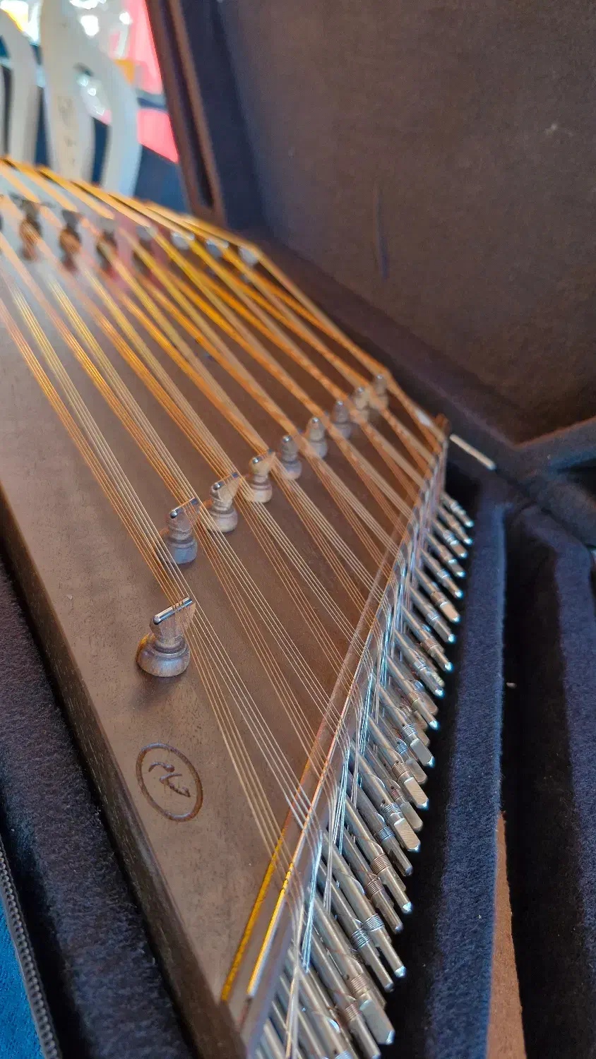 سنتور|سازهای سنتی|رامسر, |دیوار