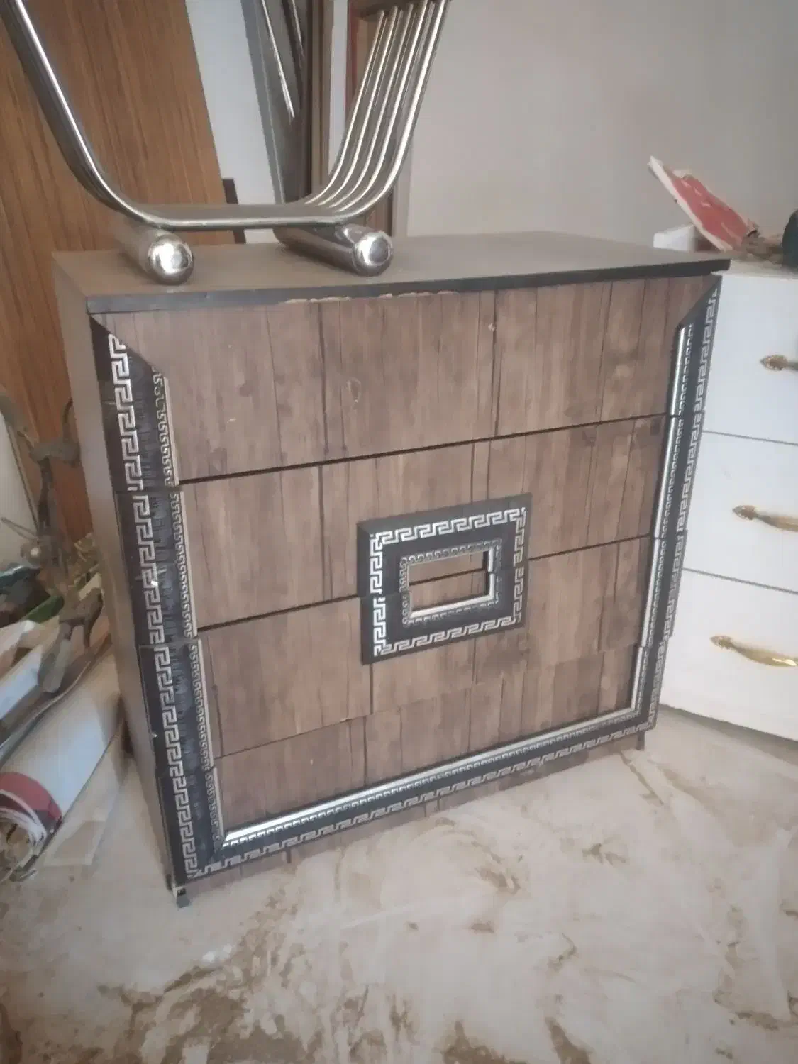 دراور ۴ کشو|جاکفشی، کمد، دراور|بیرجند, |دیوار