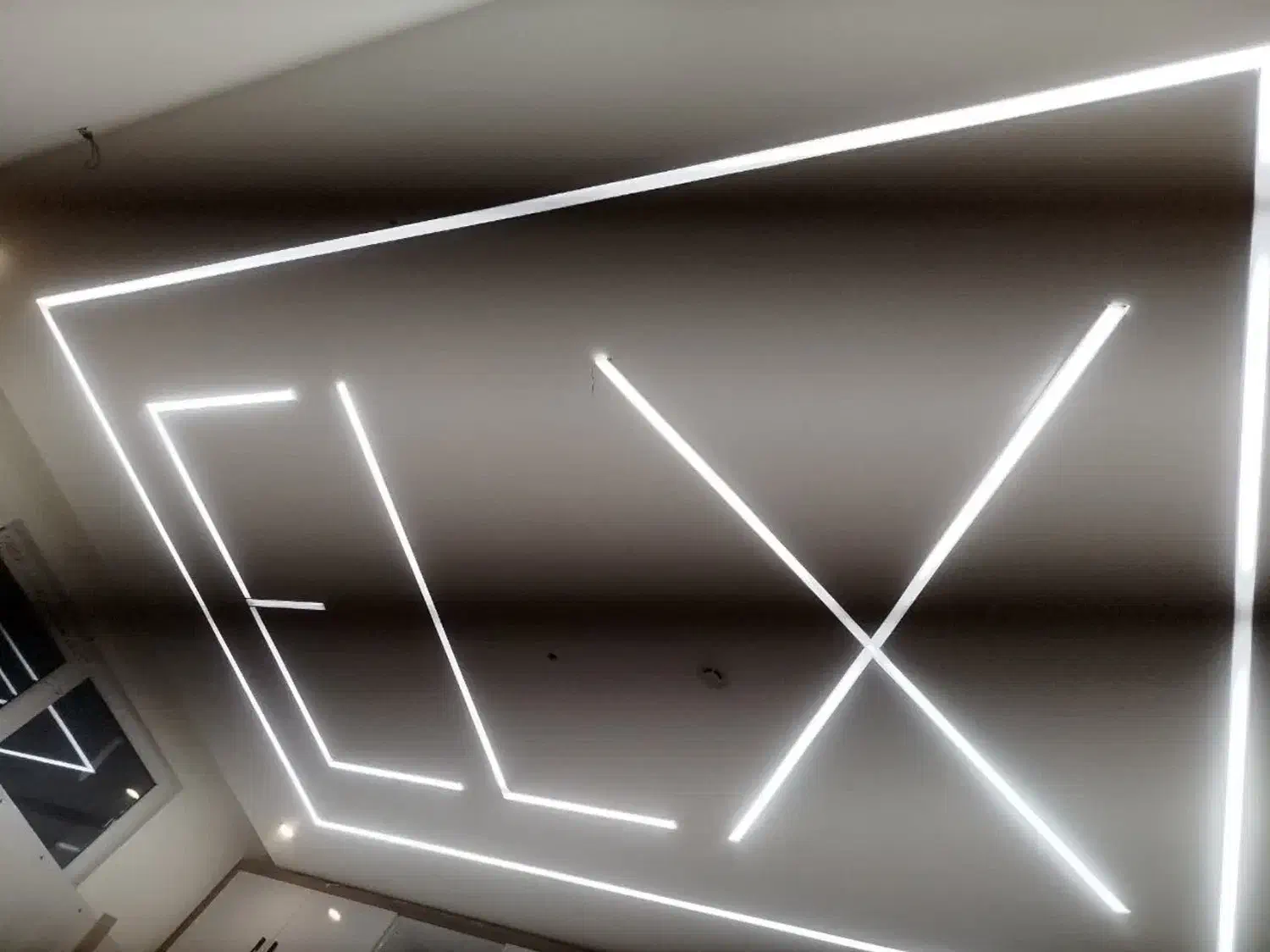 برقکشی و برقکاری ساختمان دوربین مدار بسته دزدگیر|خدمات پیشه و مهارت|نهاوند, |دیوار