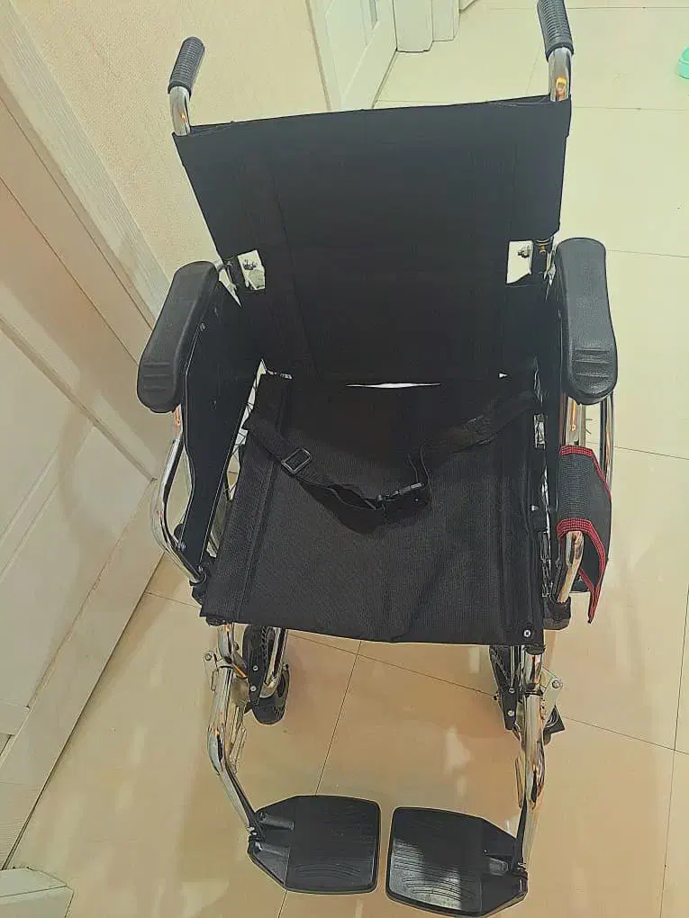 ویلچر|پزشکی|ری, شهادت|دیوار