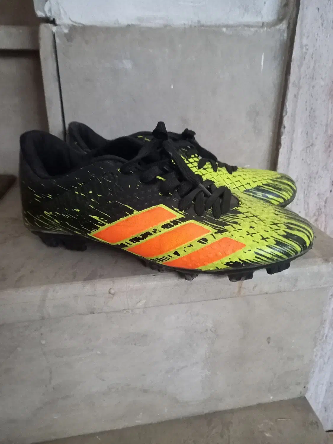 کتونی ورزشی چمن|تجهیزات ورزشی|املش, |دیوار