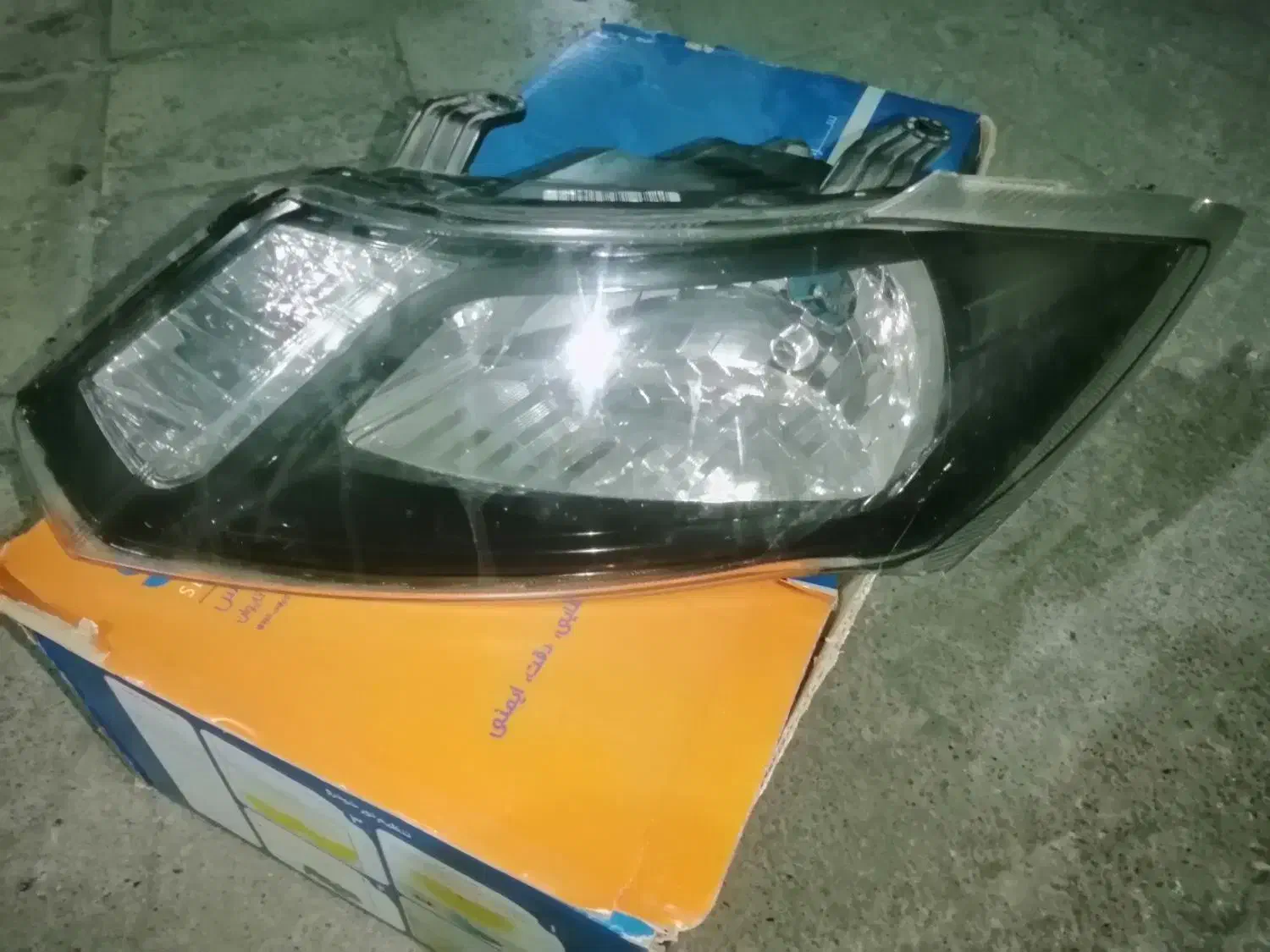 چراغ جلو کوییک|قطعات یدکی و لوازم جانبی|ری, سیزده آبان|دیوار