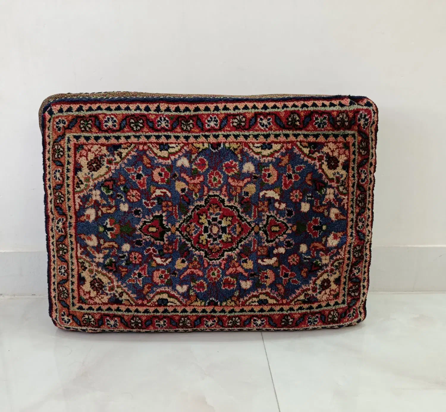 یک جفت پشتی دست بافت 60 ساله|پشتی|همدان, |دیوار